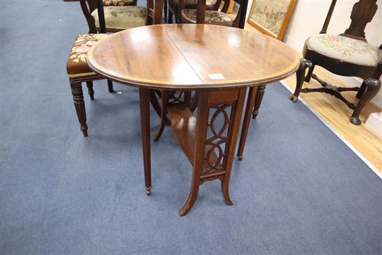 An Edwardian mahogany and satinwood banded Sutherland table, 78cm extended, height 62cm